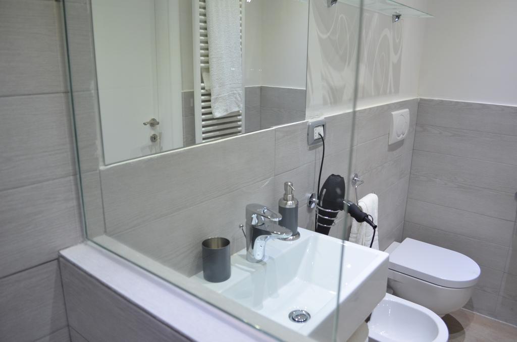 5Rooms โรม ห้อง รูปภาพ